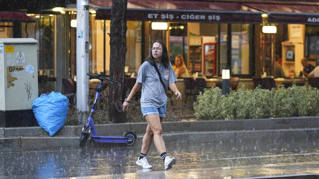 HAVA DURUMU | Meteoroloji’den İstanbul dahil 22 ile sarı kodlu uyarı! O saatlere dikkat