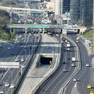 Emniyet Müdürlüğü duyurdu: İstanbul’da yarın bazı yollar trafiğe kapatılacak