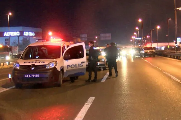 Polis kovaladı onlar kaçtı! İstanbul'da hareketli gece