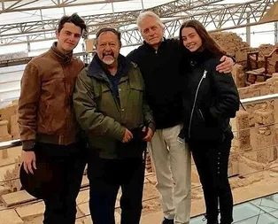 Michael Douglas Efes Antik Kentini gezdi