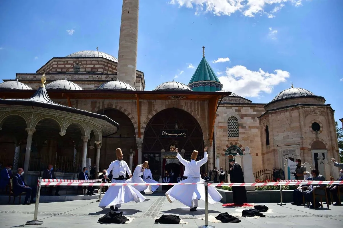 1786478995007.jpeg Kapadokya'dan Divriği'ye: İç Anadolu'nun en etkileyici gezi rotaları! Bu 7 lezzeti yemeden dönmeyin-3