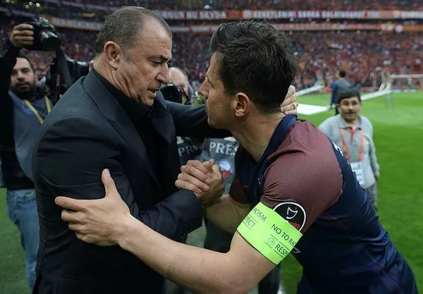 Emre Belözoğlu 'yaz bunu yaz' işaretini kime yaptığını açıkladı-6