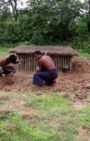 Genç YouTuber'ların videosu izlenme rekoru kırdı! Sadece çamur ve taş kullandılar