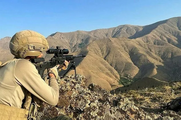 Bitlis'te teröre darbe! Eren Abluka-32 Şehit Güvenlik Korucusu Ekrem Akkaya Operasyonu başlatıldı