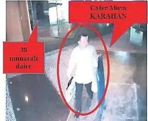 unlu-pirlantaci-operasyonu-duyunca-mallari-boyle-kacirdi-ne-varsa-toplayin-1761370083743.jpeg Ünlü pırlantacı operasyonu duyunca malları böyle kaçırdı: Ne varsa toplayın-3