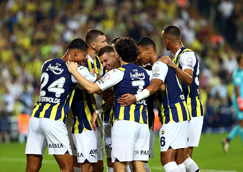 FENERBAHÇE TRANSFER HABERLERİ | Fenerbahçe'de ayrılık! Rekor bonservisle gidiyor - 1