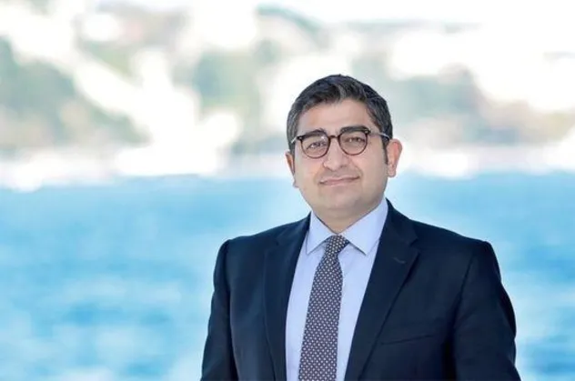 5 bin lira maaşlı bekçi 7 milyon liralık villa aldı! Firari Sezgin Baran Korkmaz'ın yurt dışına çıkış görüntüleri ortaya çıktı