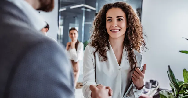 10,743 kişilik işçi alımı için 19 kurum ilanlarını açtı! 34 bin 235 TL maaşla kamu personeli alınacak! Belediye, üniversite...