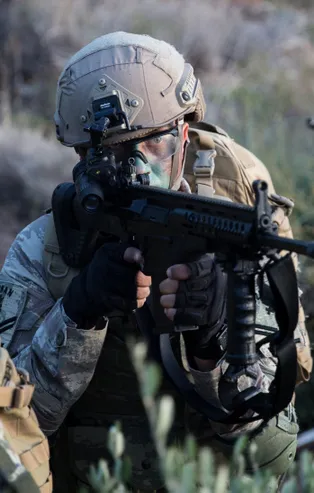 Güvenlik güçlerine el bombası atmaya çalışan PKK'lı terörist 'Renas' kod adlı Kutbettin Saltan, etkisiz hale getirildi!