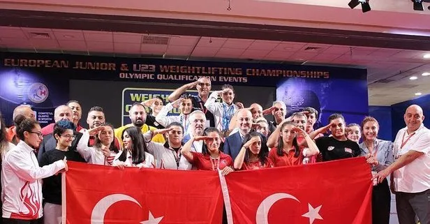 Avrupa şampiyonu Çakın'dan Mehmetçik'e selam