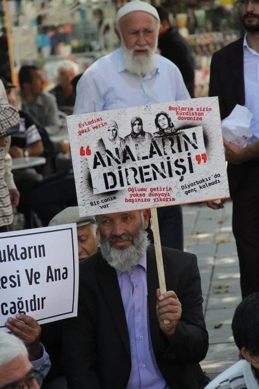 İtalyan gazetesi Diyarbakır annelerinin evlat nöbetini yazdı-2