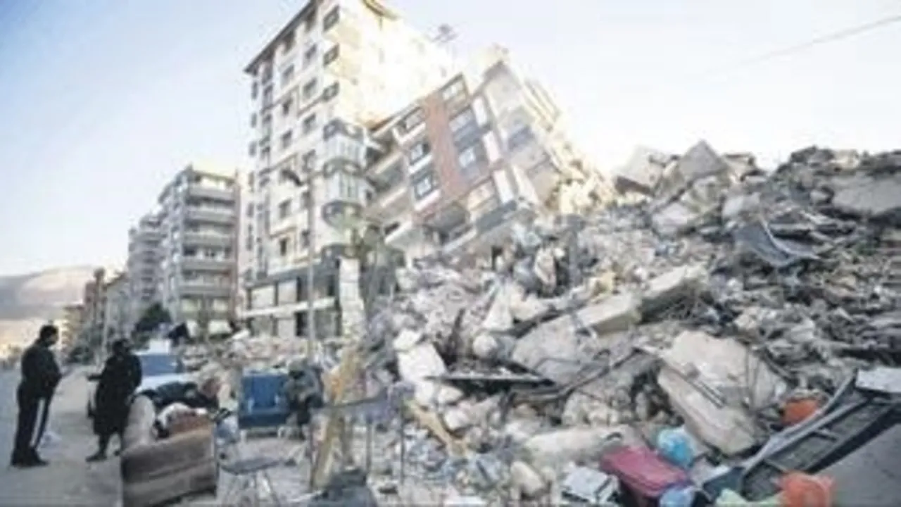 Murat Kurum: Deprem bölgesinden ayrılmak yok