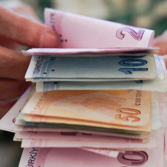 Memur ve emeklinin zamlı maaş takvimi belli oldu! Kim ne kadar alacak?