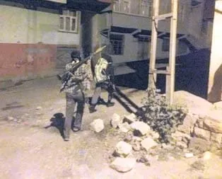 Diyarbakır’da sokak terörü