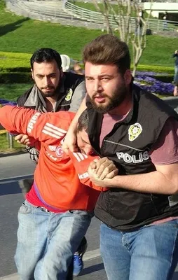 Beşiktaş taraftarları gözaltına alındı