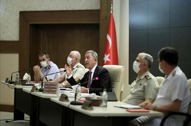 Bakan Akar'dan önemli görüşme