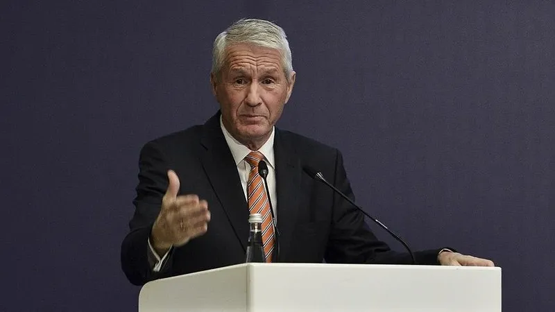 epstein-ile-baglantisi-ortaya-cikan-eski-norvec-basbakani-jagland-intihara-kalkisti-1771957114382.jpeg Epstein ile bağlantısı ortaya çıkan eski Norveç Başbakanı Jagland intihara kalkıştı-4