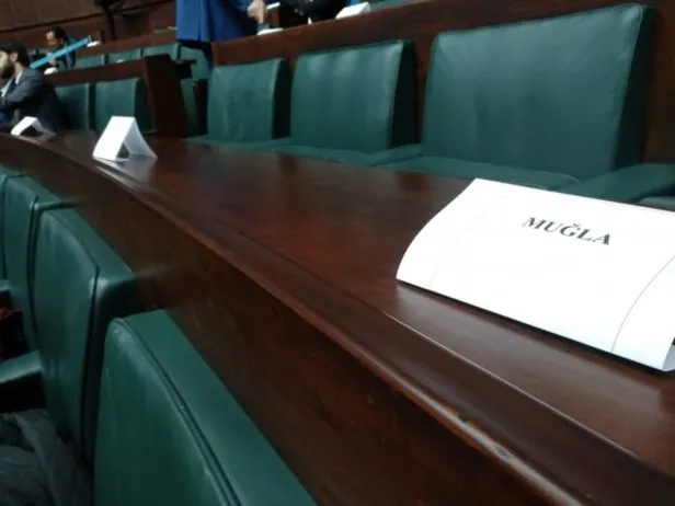 AK Parti Grubu'nda dikkat çeken detay! 20 ilin belediye başkan adayı için koltuklar hazırlandı-3