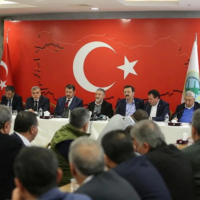 Hazine ve Maliye Bakanı Nureddin Nebatiden flaş açıklamalar! Depremzedelere peş peşe destekler
