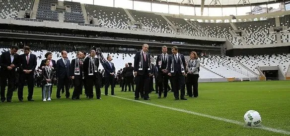 Beşiktaş camiasının uzun süredir beklediği Vodafone Arena'nın açılışı yapıldı