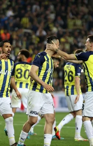 Fenerbahçe'nin 3-2'lik Gaziantep FK galibiyeti sonrası spor yazarlarından çarpıcı değerlendirmeler
