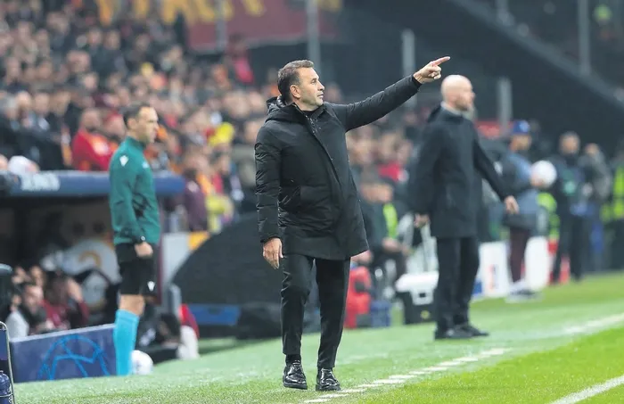 okan-buruk-3-3luk-galatasaray-manchester-united-maci-sonrasi-aciklama-yapti-ovguyu-hak-ediyoruz-1701298502420.jpeg Okan Buruk 3-3'lük Galatasaray Manchester United maçı sonrası açıklama yaptı: Övgüyü hak ediyoruz-2