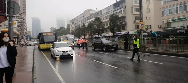 besiktasta-milyonluk-kaza-4-arac-birbirine-girdi-1634471187440.jpg Beşiktaş'ta milyonluk kaza! 4 araç birbirine girdi-6