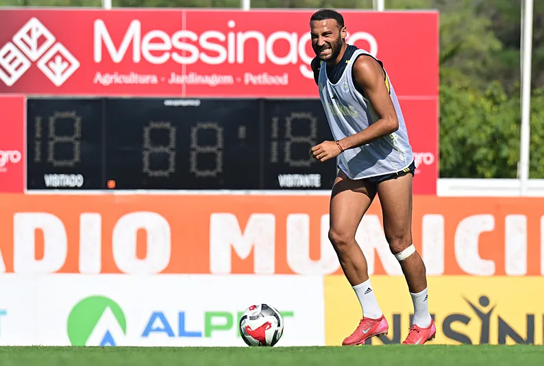 Fenerbahçe’de Cenk Tosun 2 hafta yok