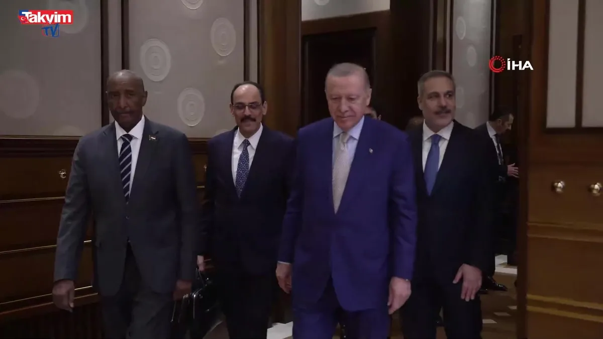 Başkan Erdoğan Sudan Egemenlik Konseyi Başkanı El Burhan ile görüştü