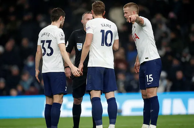 UEFA Tottenham'a şok! Hükmen mağlubiyet...