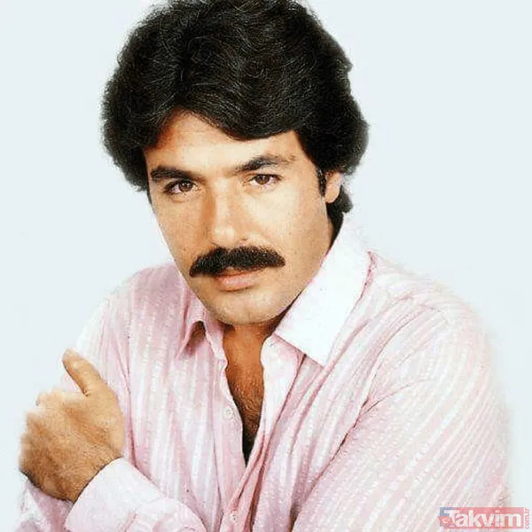 Sevenlerinden ve sanatçı dostlarından gelen selamları ilettim, çok mutlu oldu. O da tüm sevenlerine sevgilerini ve teşekkürlerini gönderdi" Sanatçının...