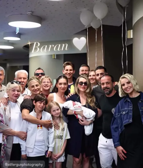 Esra Erol teyze oldu! Eda Erol oğlu Baran'ı kucağına aldı: Doğum yöntemi dikkat çekti-6