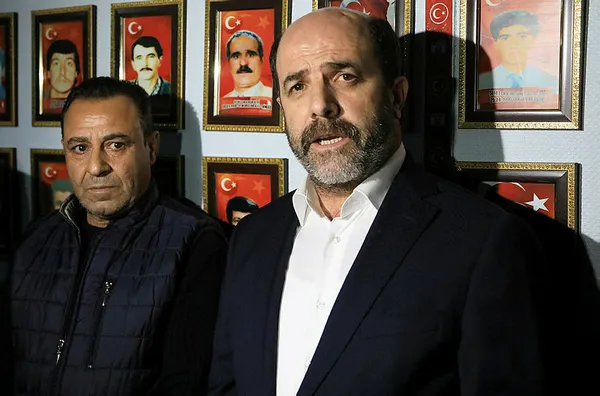 iyi-parti-grup-baskanvekili-lutfu-turkkanin-hayasizca-kufur-ettigi-sehit-kardesi-tahir-gumren-suc-duyurusunda-bulundum-1636146437586.jpg İyi Parti Grup Başkanvekili Lütfü Türkkan’ın hayasızca küfür ettiği şehit kardeşi Tahir Gümren: Suç duyurusunda bulundum-5