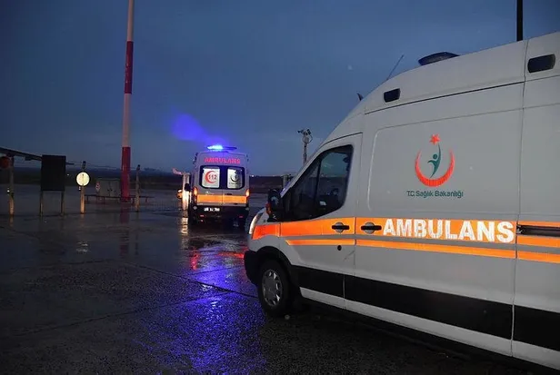 Son dakika: Kovid-19'a yakalanan Türk vatandaşı ve ailesi ambulans uçakla Mısır'dan Türkiye'ye getirildi-3