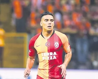 Fransızlar’a göre Falcao sakat geldi!