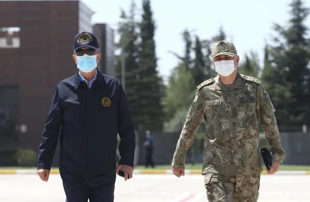 Milli Savunma Bakanı Hulusi Akar ve TSK'nın üst kademesi 2. Ordu İleri Komuta Yeri’nde!-2