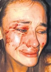 cesmede-guvenlikci-teroru-gittigi-mekanda-tacize-ugrayan-ogretmen-solugu-karakolda-aldi-1597884397648.jpeg Çeşme’de güvenlikçi terörü! Gittiği mekanda tacize uğrayan öğretmen soluğu karakolda aldı-3