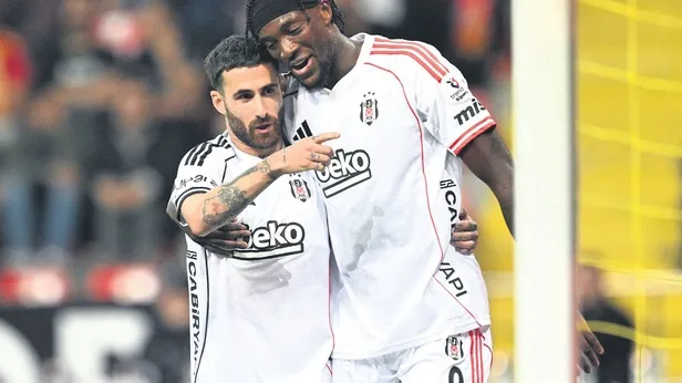 Beşiktaş erteleme maçında Kayseri önünde şov yaptı