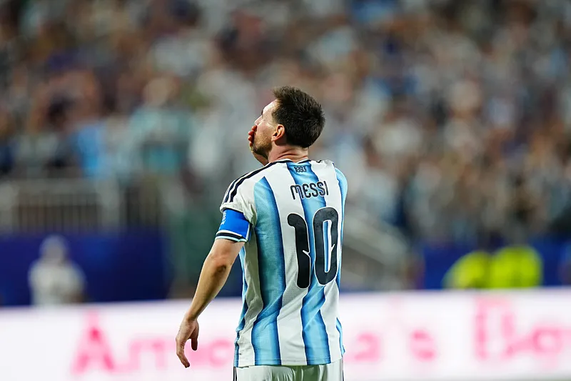 lionel-messiden-hat-trick-arjantin-cezayiri-3-0la-gecti-iste-goller-1781664775705.png Lionel Messi'den hat-trick: Arjantin Cezayir'i 3-0'la geçti! İşte goller-5
