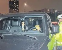 Hande Erçel trafik çevirmesinde objektiflere yakalandı