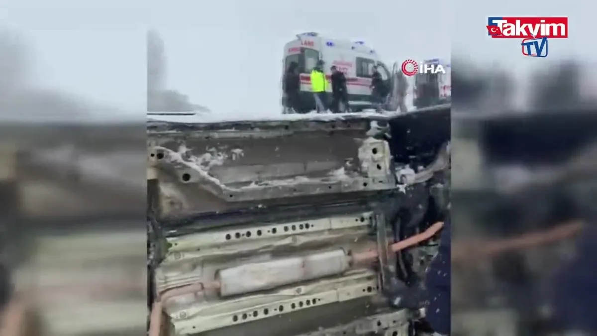 Tatvan'da trafik kazası: 4 yaralı