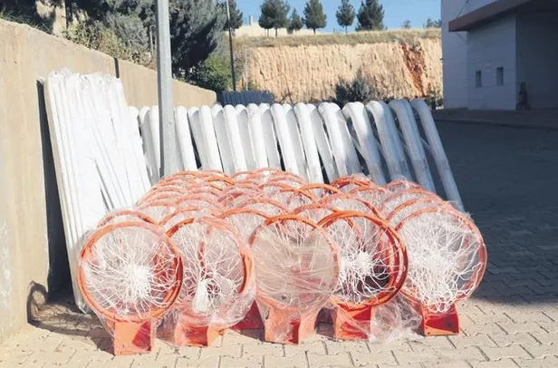 mardin-buyuksehir-belediyesinde-1-milyon-fidan-dagitimi-basladi-1675382788901.jpeg Mardin Büyükşehir Belediyesi'nde 1 milyon fidan dağıtımı başladı-9