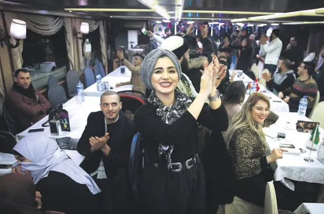Paralar Boğaz’dan