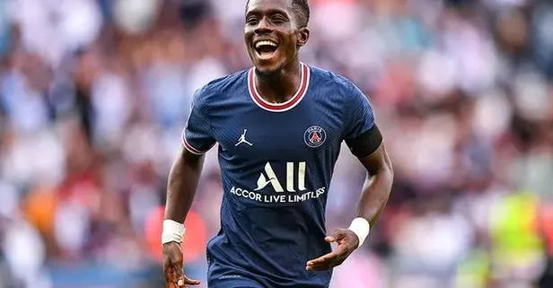 Portekiz’den Oliveira’yı getiren Erden Timur şimdi de rotasını Fransa’ya kırdı! Hedef Idrissa Gueye