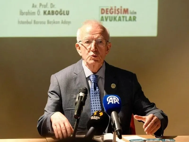 İstanbul Barosu Başkanı İbrahim Kaboğlu (Takvim Foto Arşiv)