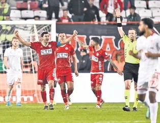 Antalya rüzgarı arkasına aldı