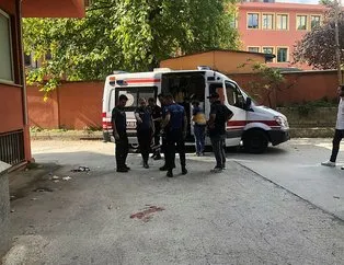 Bakırköy’deki Adalet Sarayı önünde bıçaklı kavga