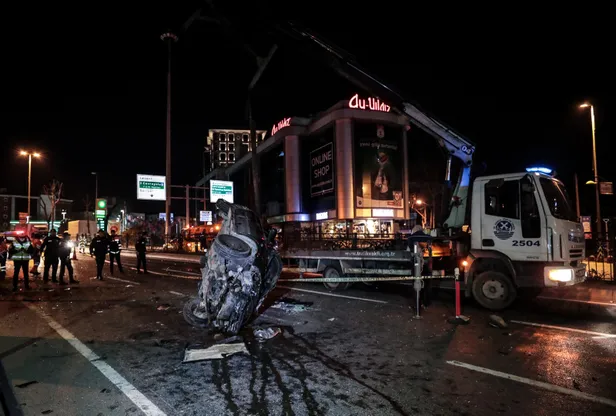 Şişli’de otomobil takla attı: 2 yaralı-5