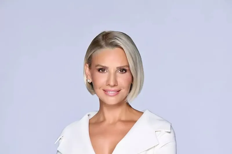 120-gunde-19-kilo-verdiren-esra-erol-diyeti-42lik-sunucu-dogum-kilolarini-tek-metotla-eritti-yag-kirma-islemiy-1720438233597.jpeg 42'lik sunucu doğum kilolarını tek metotla eritti! 120 günde 19 kilo verdiren Esra Erol diyeti! "Yağ kırma işlemiyle..."-7