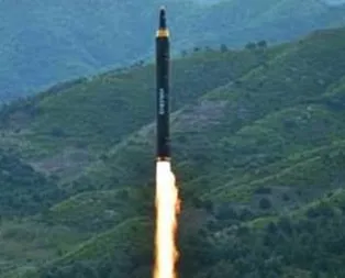 Kuzey Korenin füzesi depreme yol açtı